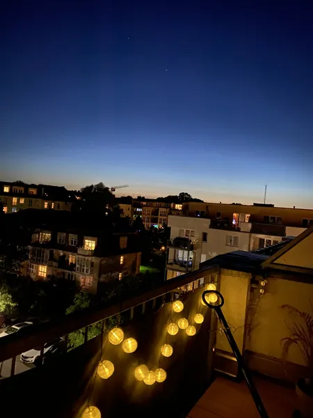Zuhause mit Dachterrasse ideal für Singles/Paare in Niederschönhausen — photo 1